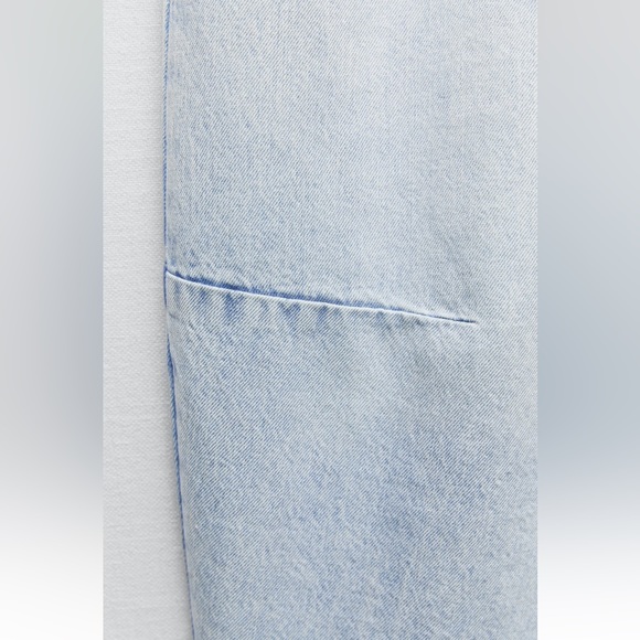 Zara ZW MID-RISE WIDE LEG BALLOON JEANS. Light Blue. Size US 2. new with Tags. - Picture 10 of 10